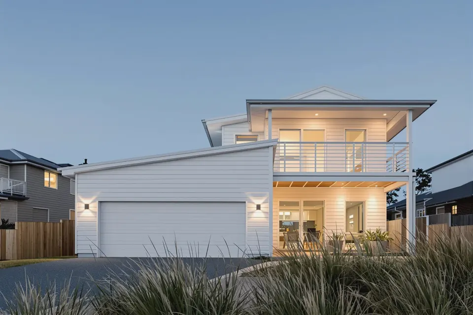 Coastal home design for Thirroul: coastal two-storey home below the escarpment